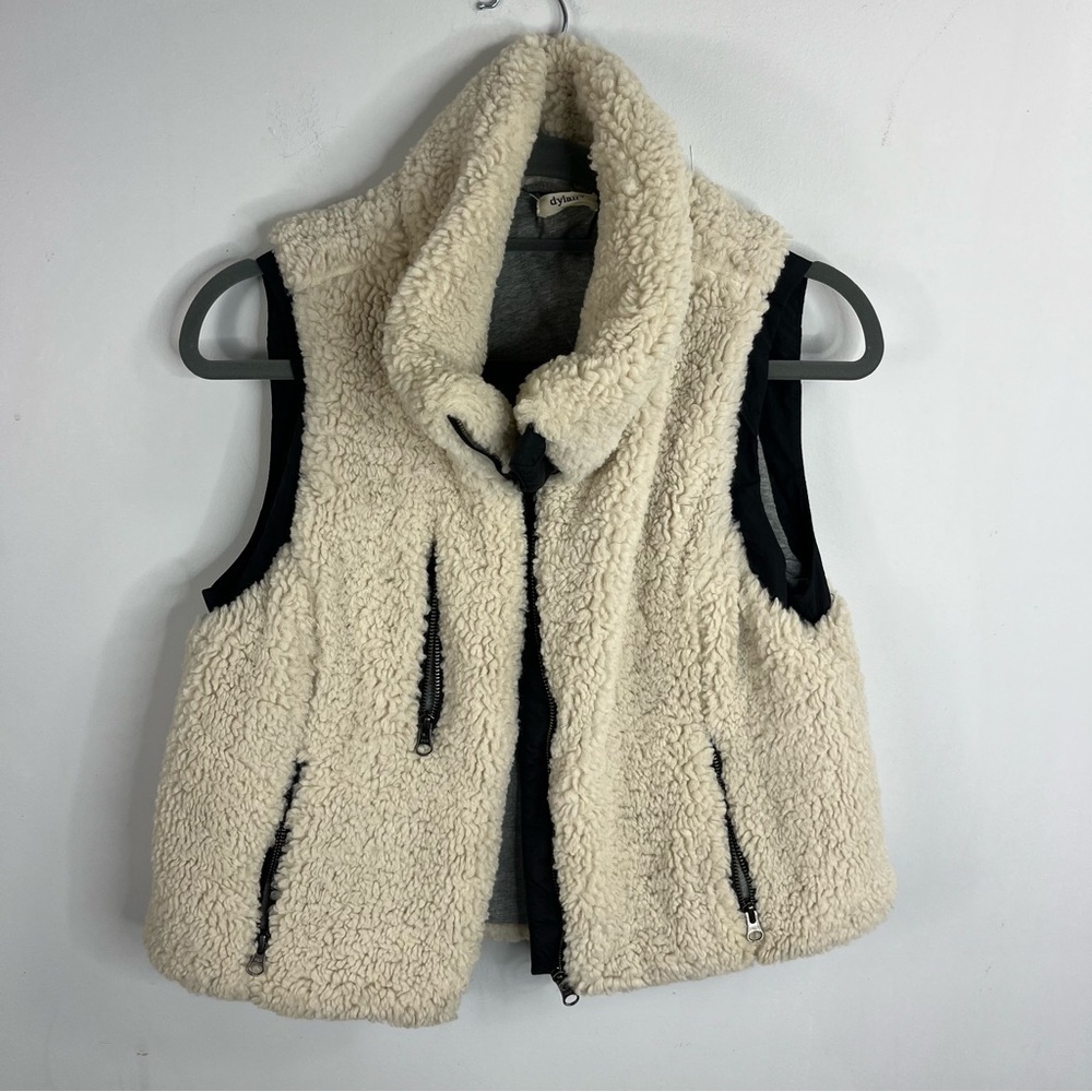 Dylan Size Small Shearling Zip Front Vest HC